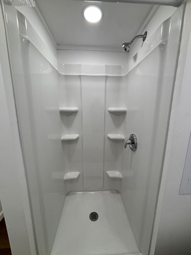 Building Photo - 14 W Carrollton Ave