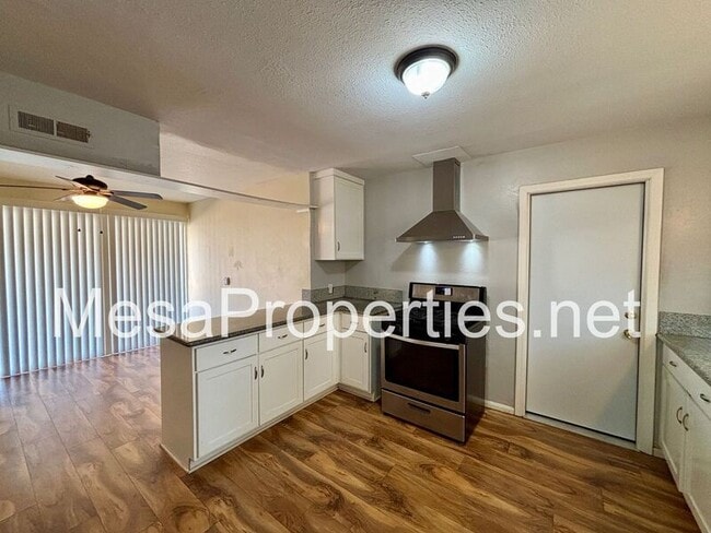 Building Photo - 15090 Acoma Rd