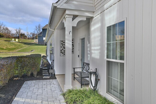 Building Photo - Beautiful Townhome in Arcona Community