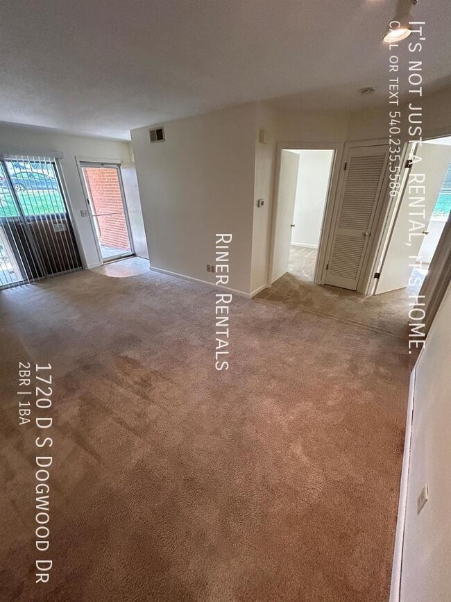 Building Photo - 1720 S Dogwood Dr