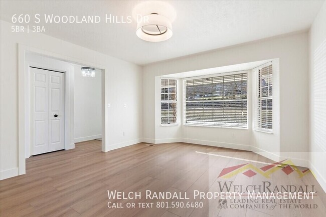 Building Photo - Spacious Single-Family Home in Woodland Hills