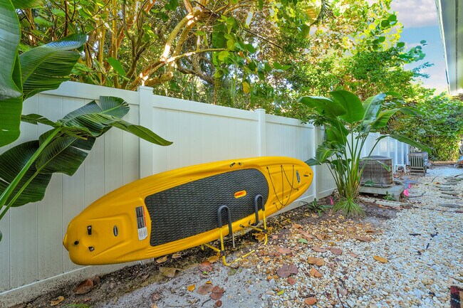 Building Photo - 5505 N Ocean Blvd