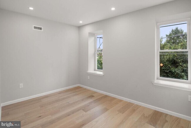 Building Photo - 4129 Terrace St