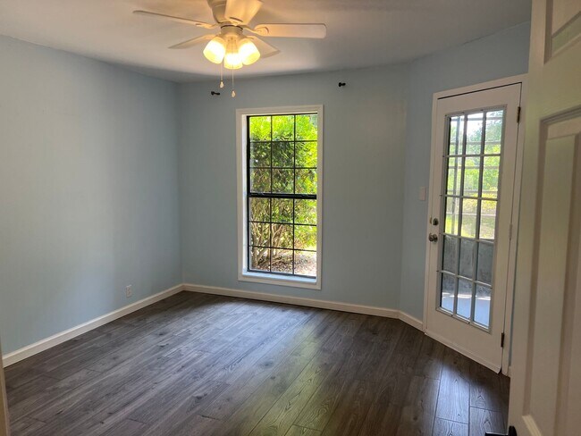 Building Photo - Remodeled Two Bedroom Tabby Walk Villa on First Floor