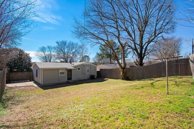 Building Photo - 3 br, 1 bath House - 772 Mohawk Ave