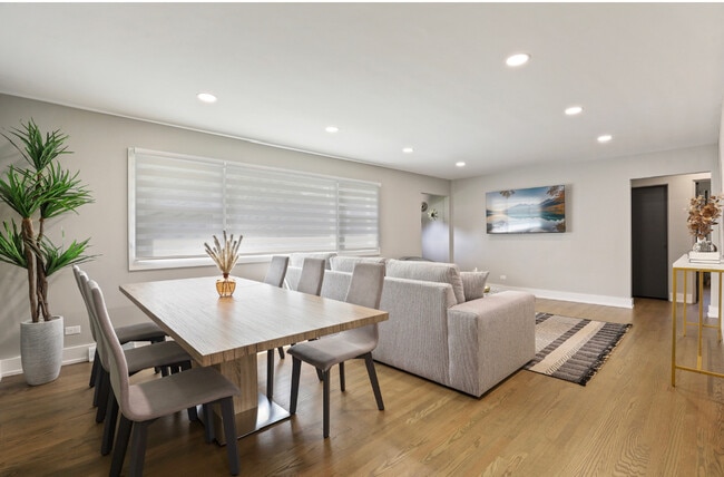 Building Photo - 2909 Flossmoor Rd