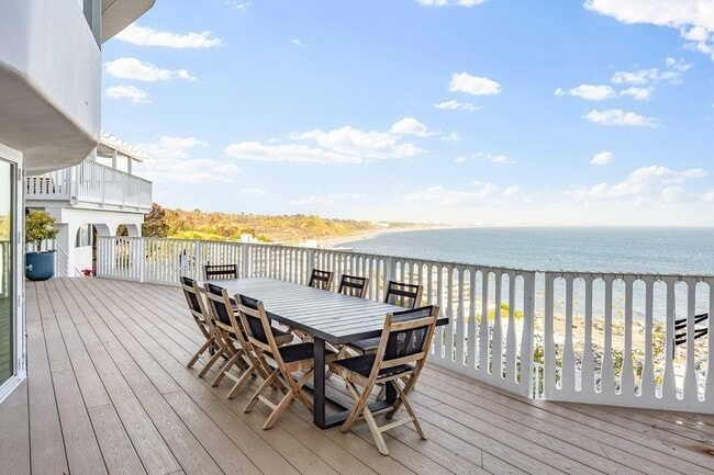 Building Photo - 17440 Revello Dr