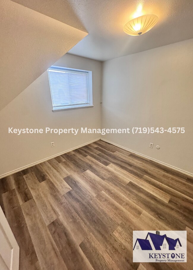 Building Photo - Charming Duplex in Pueblo West – Comfortable & Convenient Living $1300/$1300
