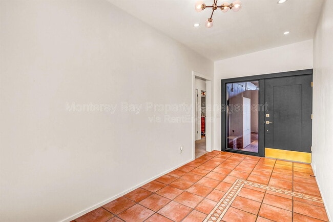 Building Photo - 3057 Otto Dr