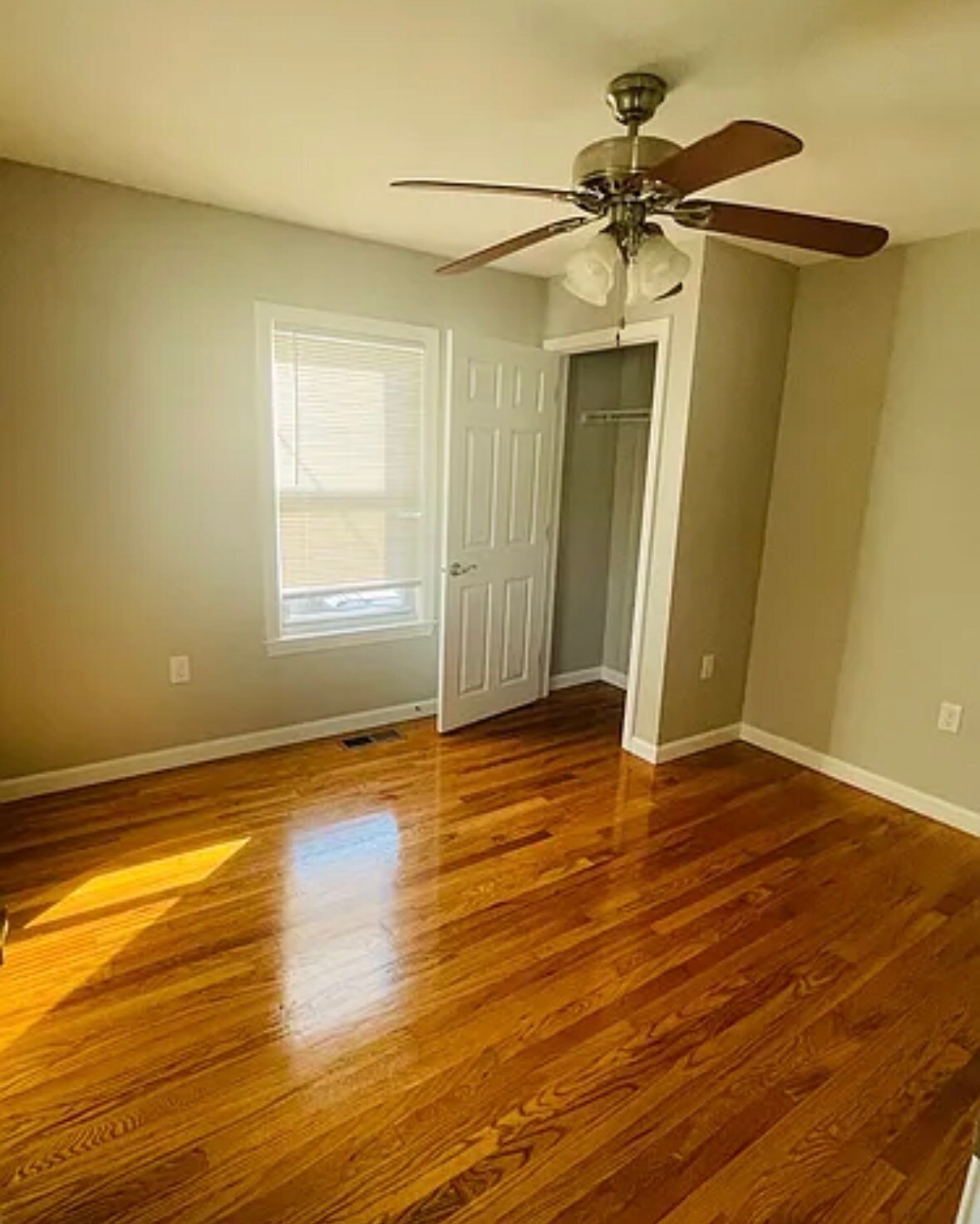 Building Photo - 10 Bradford St