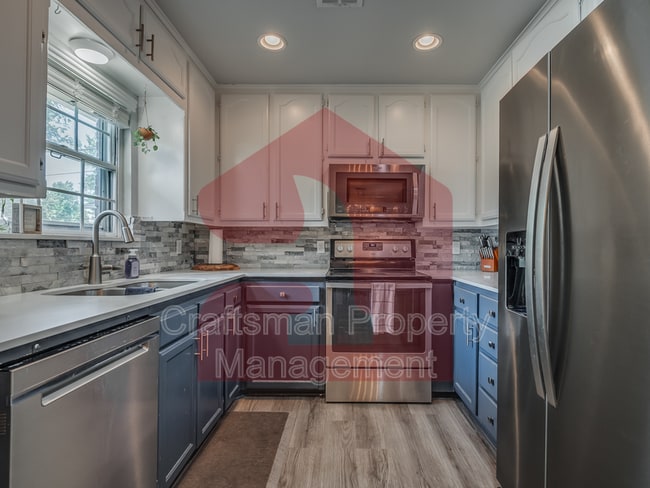 Building Photo - 2024 NW 45th St