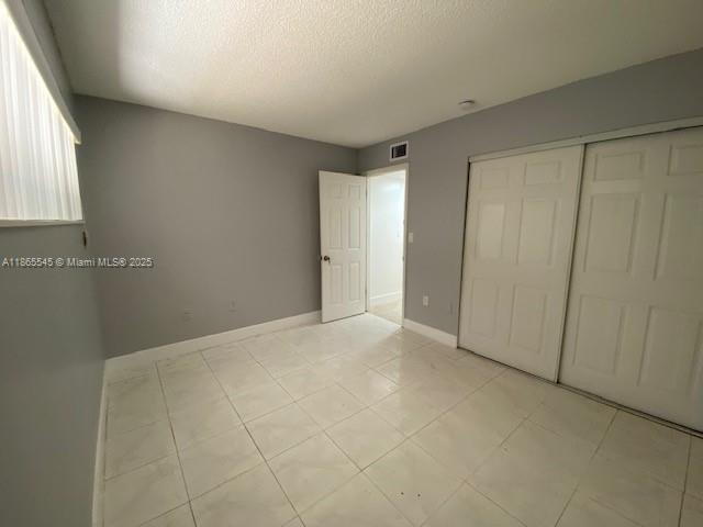 Building Photo - 650 NE 149th St