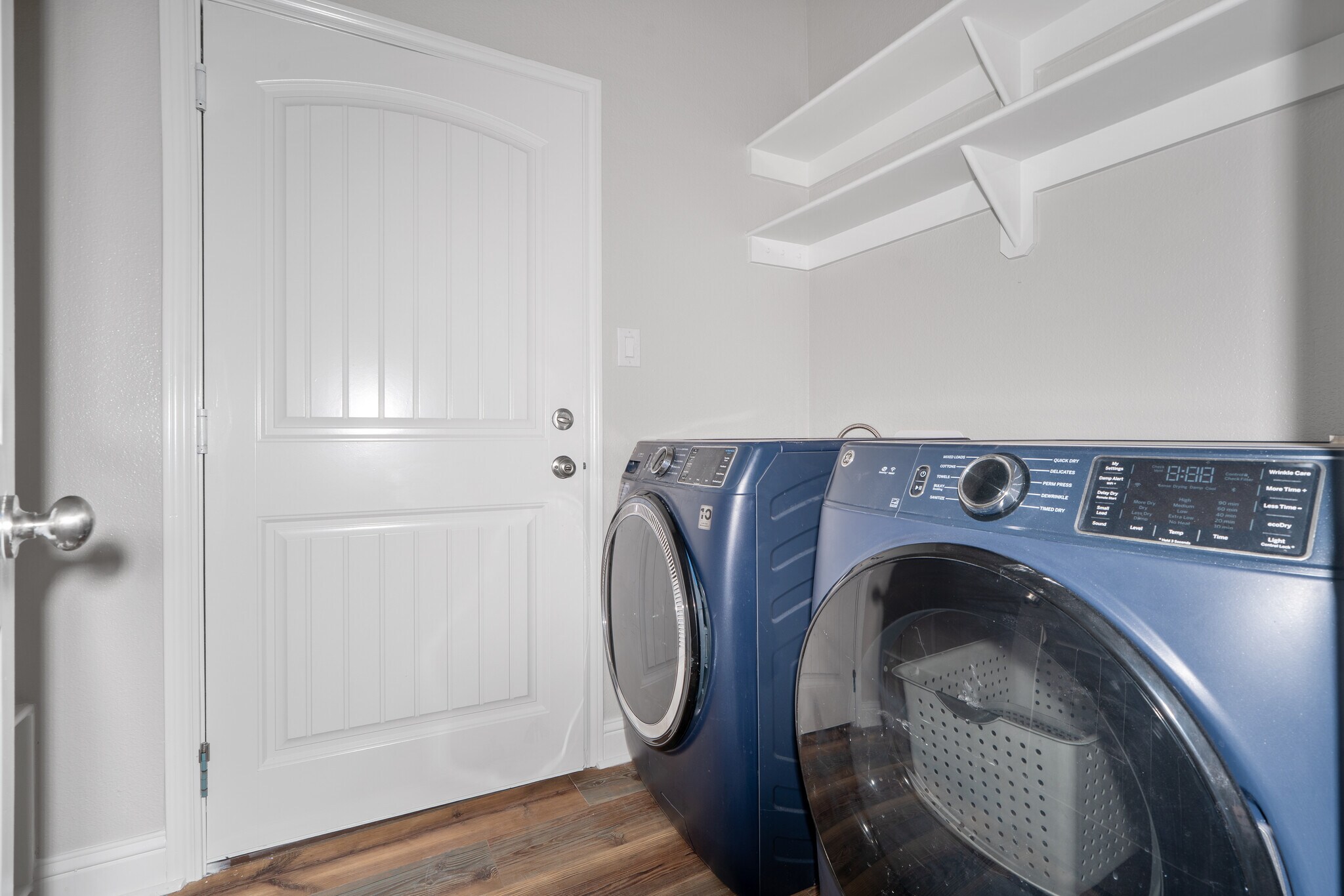 Building Photo - 6008 Ridge View St