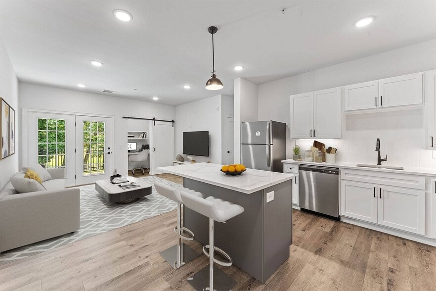 Primary Photo - The Bend on Promenade Apartments