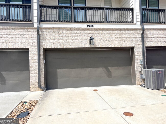 Building Photo - 6605 Beacon Dr