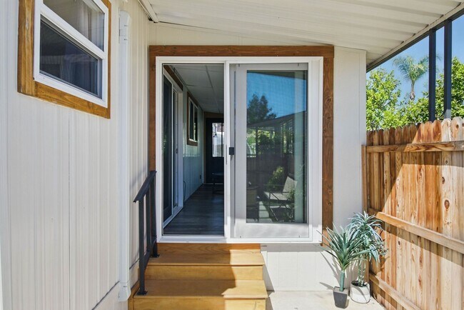 Building Photo - Highly Desirable Double Wide 55+ Home in Rancho Escondido!