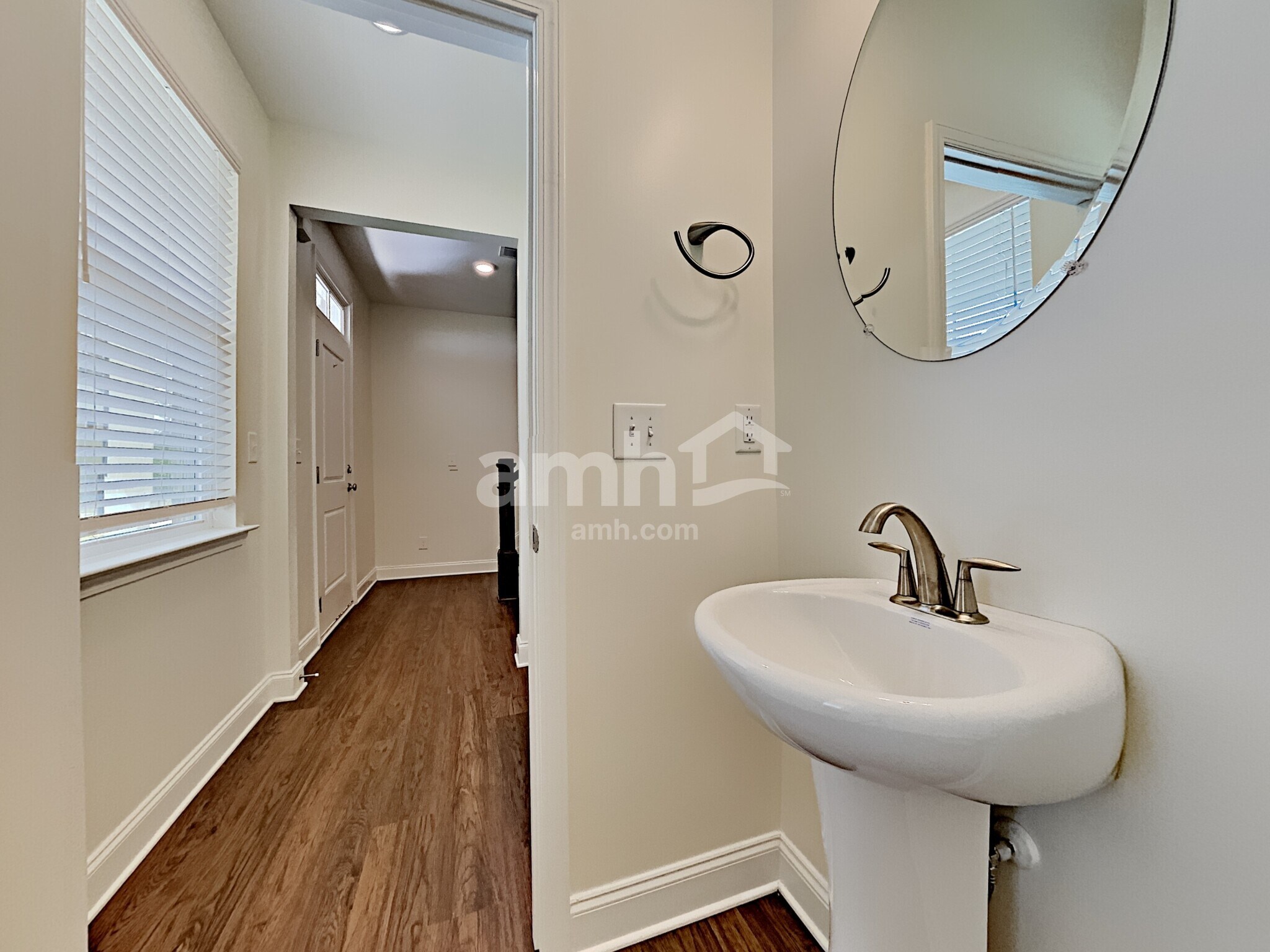 Building Photo - 3358 Okelly Dr