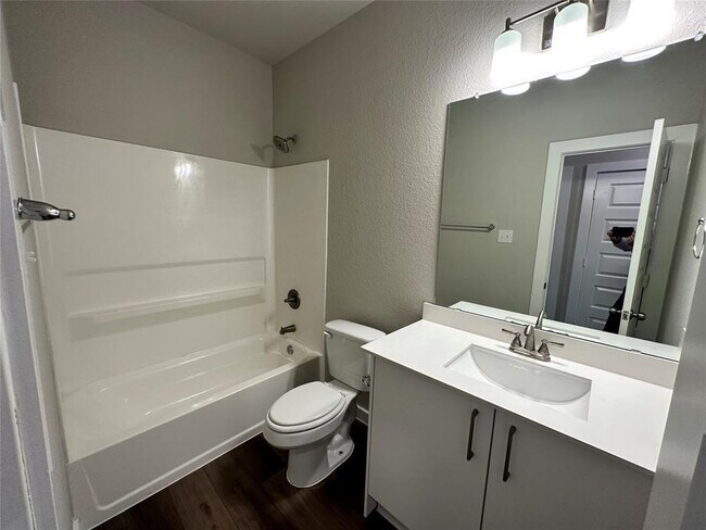 Building Photo - 9732 Grosbeak Ln