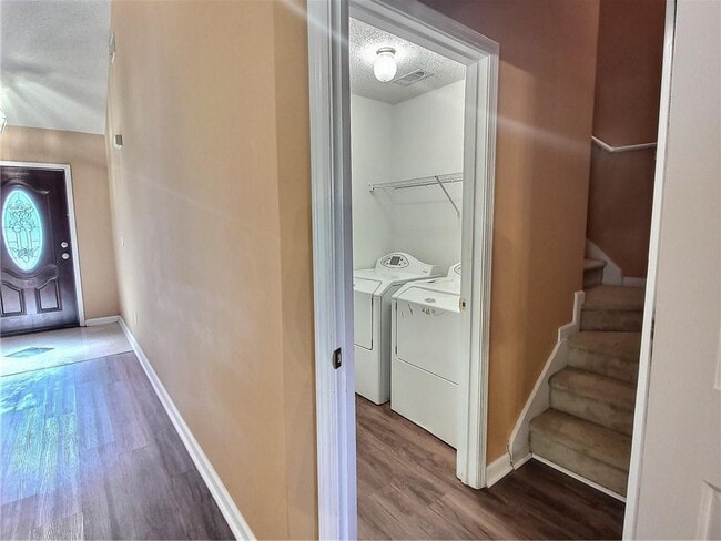 Building Photo - 1734 Spring Hill Cove