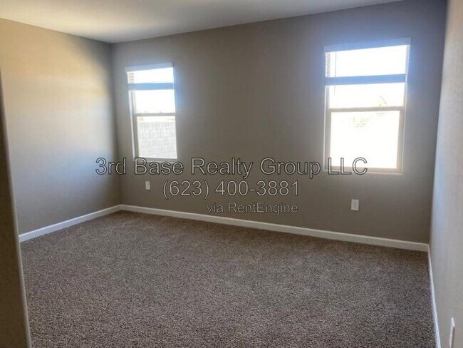 Building Photo - 3336 N 300th Dr