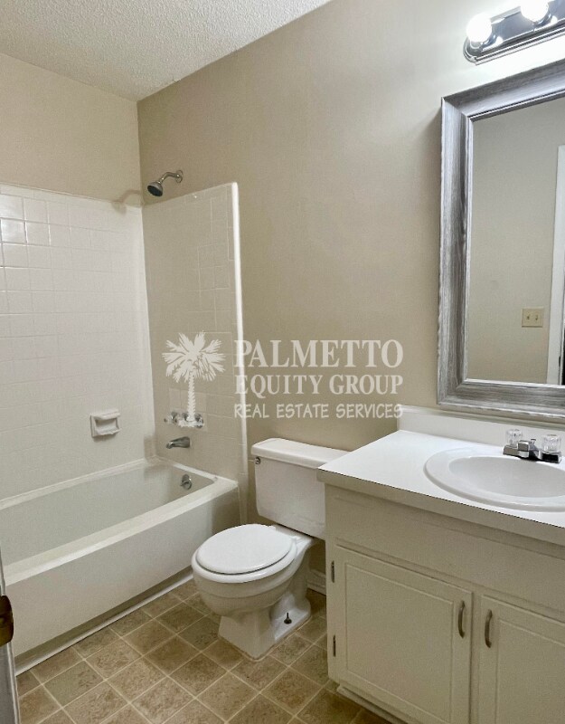 Building Photo - 2607 Cottage Pl