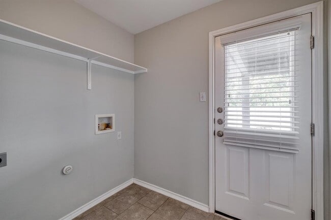 Building Photo - 1204 Delia Chappa Ln
