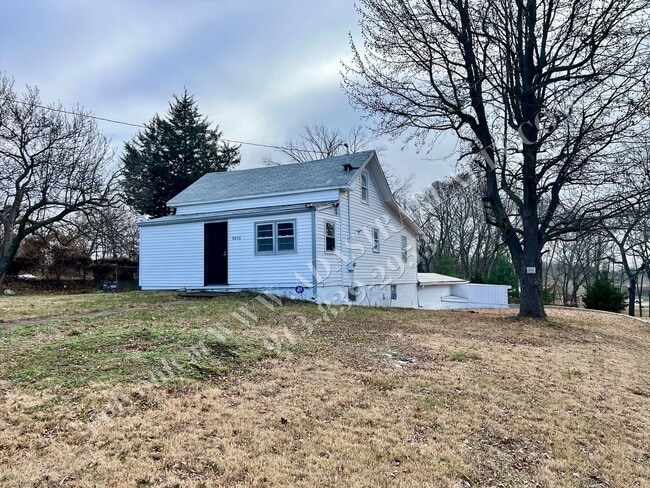 Building Photo - Updated 3 bed 2 bath home in Independence-Coming SOON!!