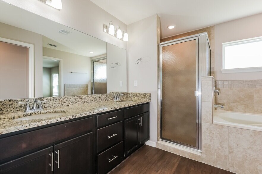 Building Photo - 6784 Hanworth Ln