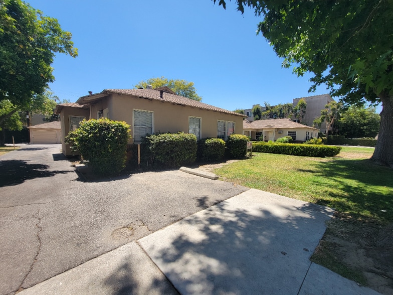 Primary Photo - 13642 Leadwell St
