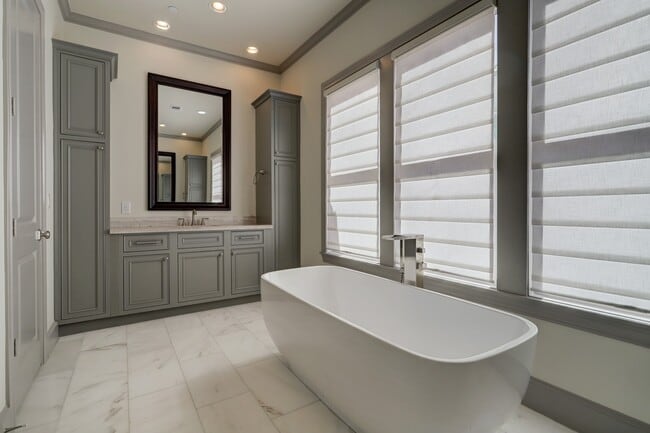 Building Photo - 4838 Austin St