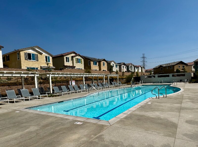 Building Photo - 16185 Lozano St