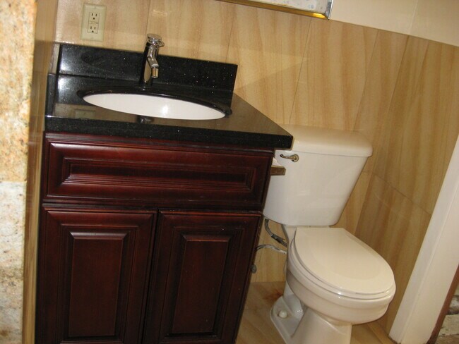 Building Photo - 1470 12th Ave