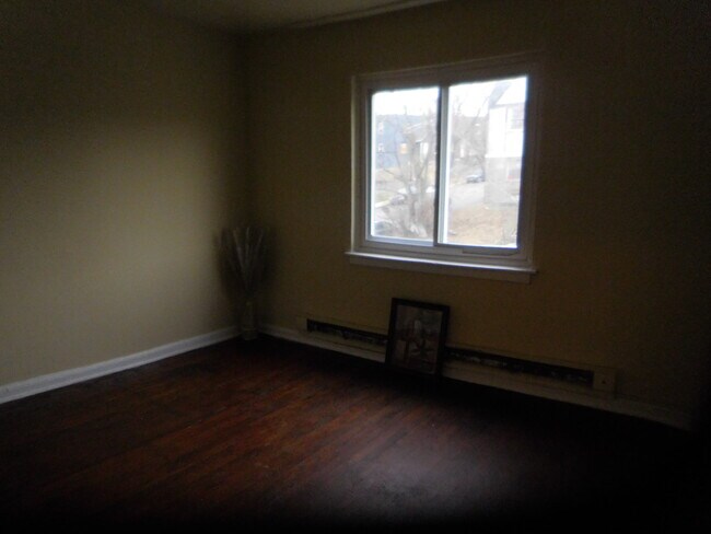 Living room - 4004 8th St