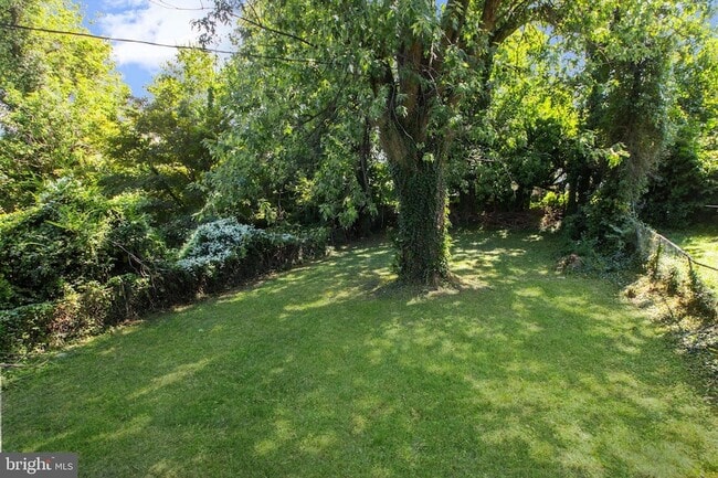 Building Photo - 505 McCabe Ave