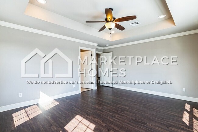 Building Photo - 550 Timber Ridge St