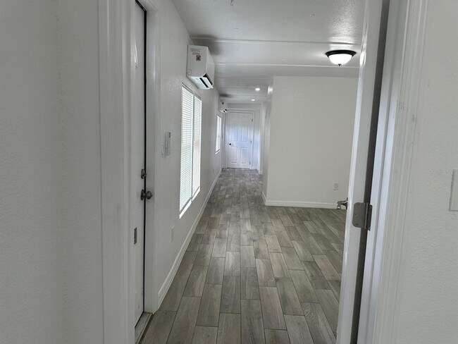 Building Photo - 3061 Crystal Hills Dr
