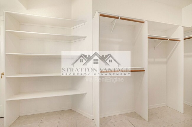 Building Photo - 15848 E Brodiea Dr