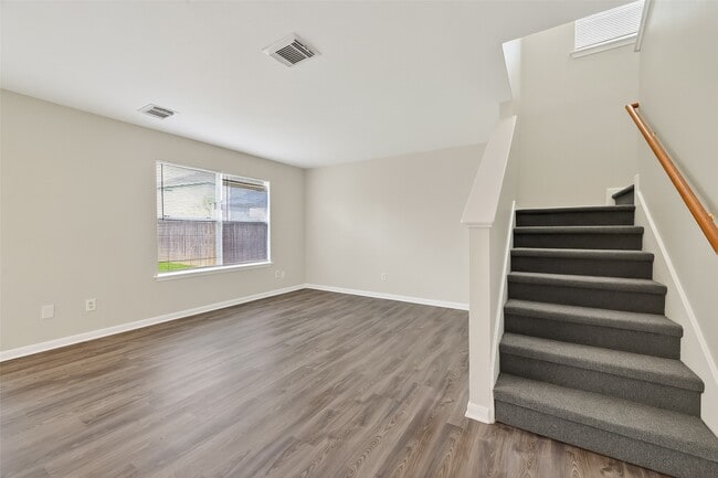 Building Photo - 7351 Parkland Manor Dr