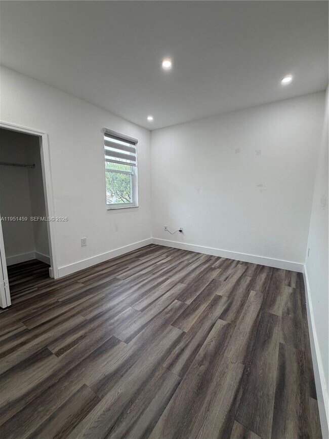 Building Photo - 8415 NW 108th Pl