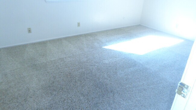 Building Photo - 1119 Casita Dr