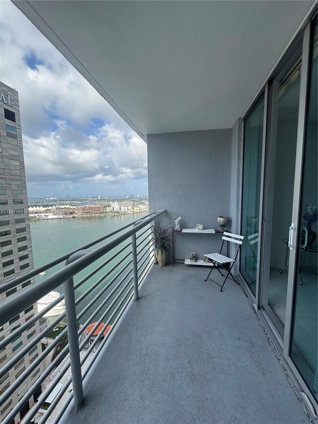 Building Photo - 335 S Biscayne Blvd