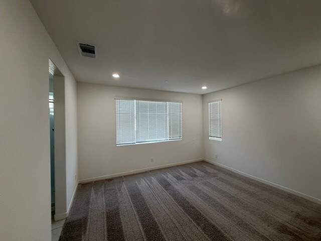 Building Photo - Gorgeous Lathrop 4 Bedroom 3 Bathroom plus a loft area home
