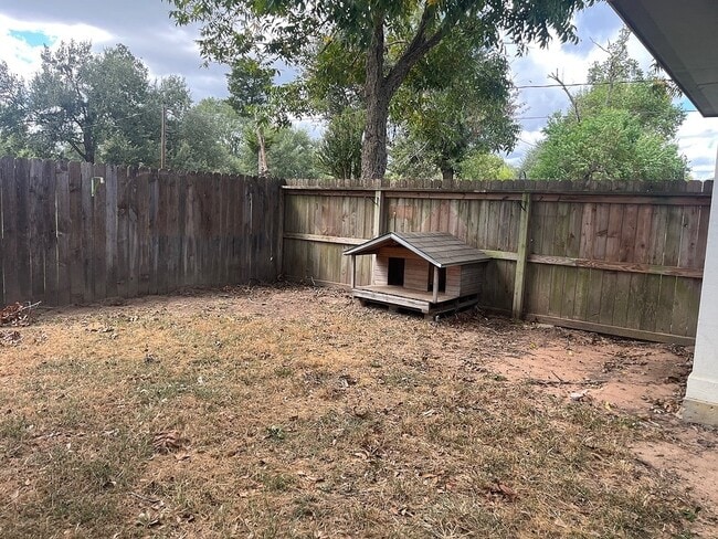 Building Photo - 1841 Caroline Ln