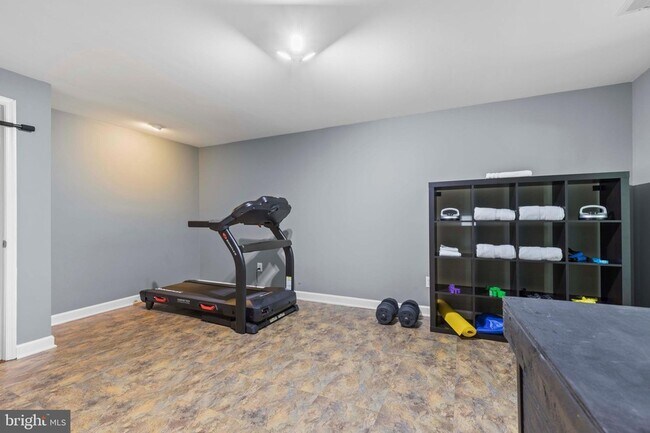 Building Photo - 12980 Highland Oaks Ct