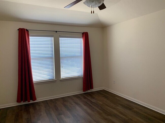 Building Photo - 5805 Loblolly Ln