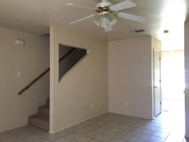 Building Photo - 4506 Deek Dr