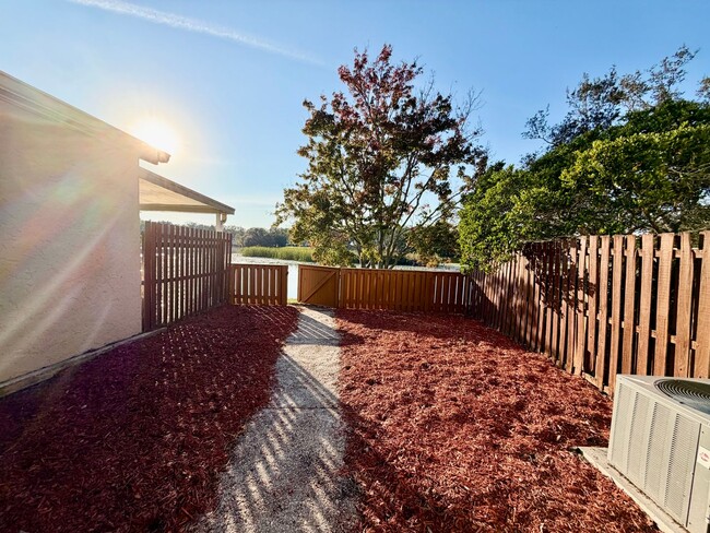 Building Photo - LAKE FOREST WATERFRONT 3 BEDROOM 2.5 BATHROOM