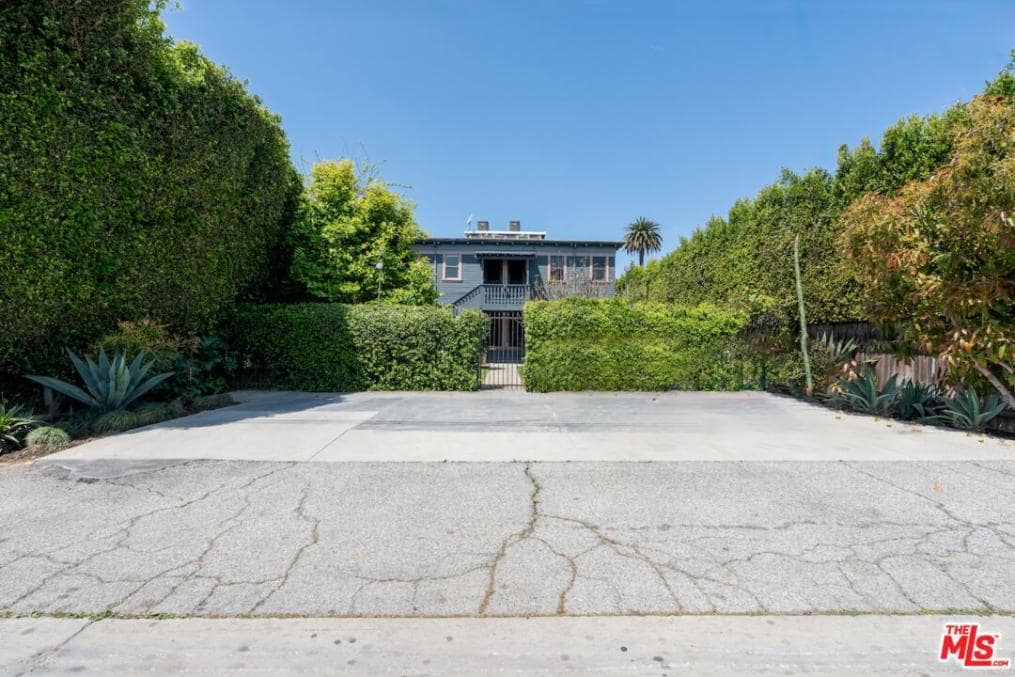 Building Photo - 2938 1/2 S La Salle Ave