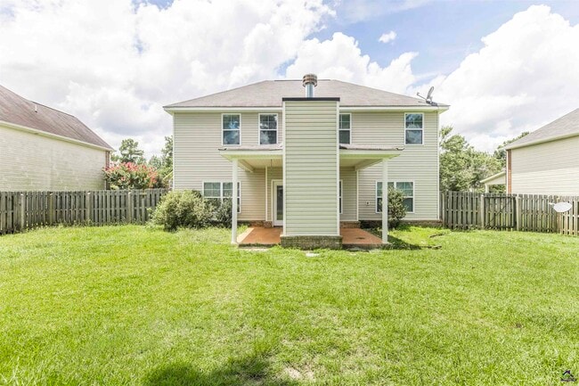 Building Photo - 153 Forestbrooke Way