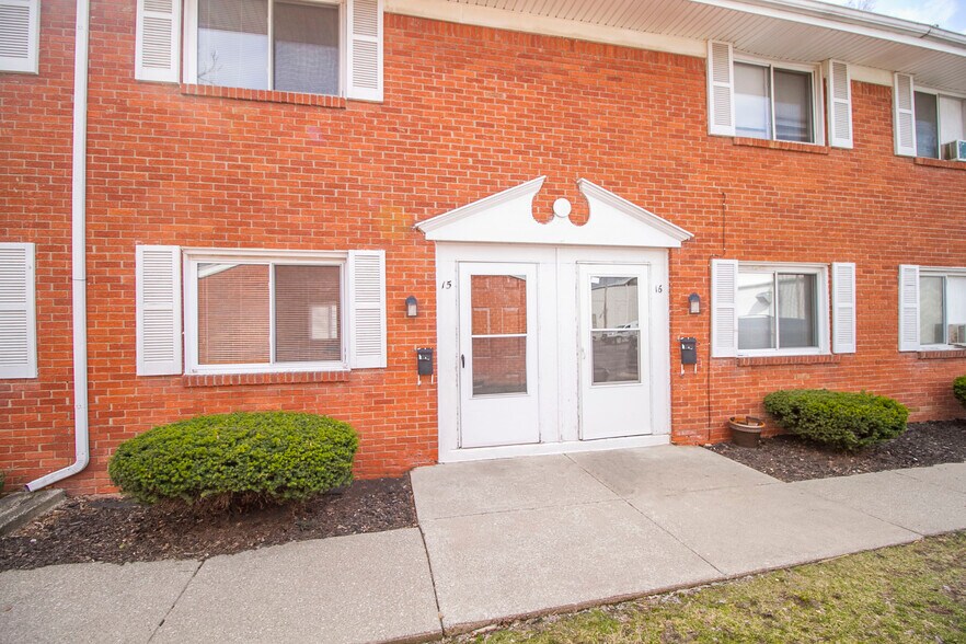Building Photo - 4715 Bennett Rd